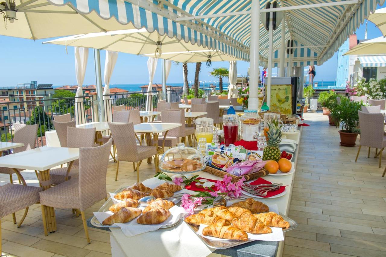 Hotel Nuova Sabrina Marina di Pietrasanta Exterior photo